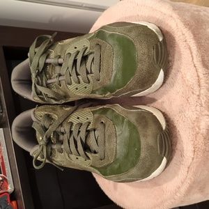 Nike Air Max 90 Essential Med Olive Green/White Sneakers Shoes Mens Size 11